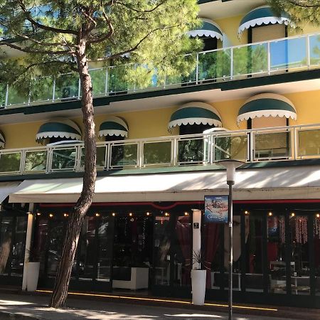 Apartamento Foscolo Sunset House Lido di Jesolo Exterior foto