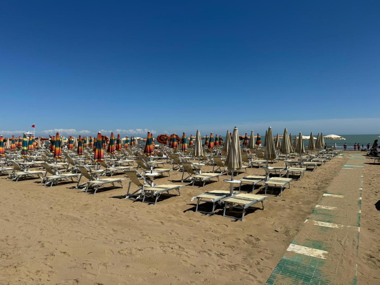 Apartamento Foscolo Sunset House Lido di Jesolo Exterior foto